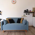 Charming Studio In The Heart Of China Town